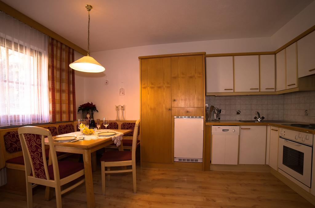 Alberts Bellevue Appartements Nauders Cameră foto